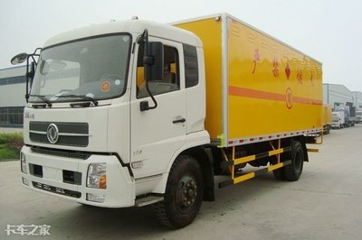 運輸煙花爆竹堪比“定時炸彈” 道路貨物運輸?shù)募?xì)節(jié)與謹(jǐn)慎